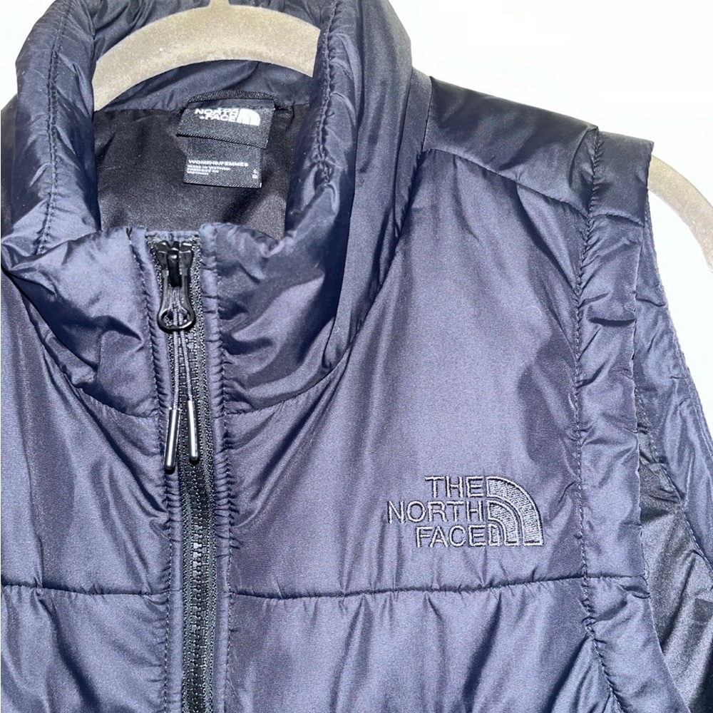 north face puffer vest women L